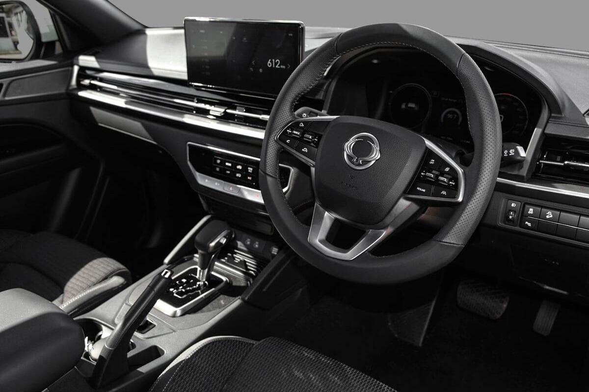 2025 KGM SsangYong Musso ELX Auto 4x4 MY24 image 6