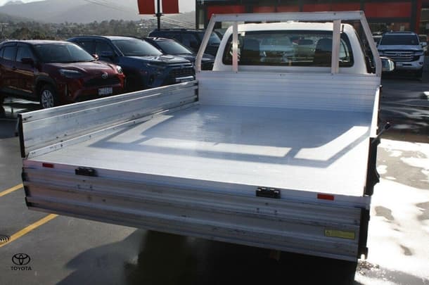 2022 Toyota Hilux Workmate image 11