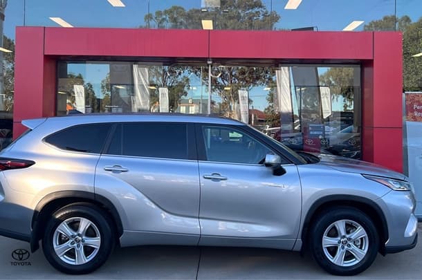 2024 Toyota Kluger GX