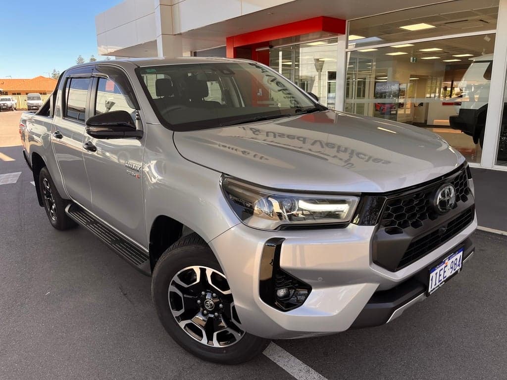 2024 Toyota Hilux SR5