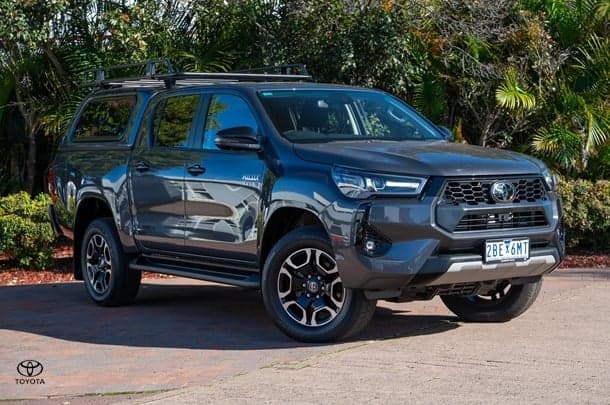 2024 TOYOTA Hilux 4x4 SR5