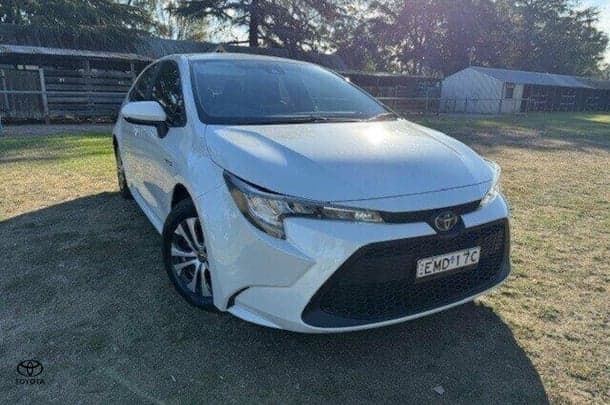 2021 Toyota Corolla Sedan Hybrid Ascent Sport
