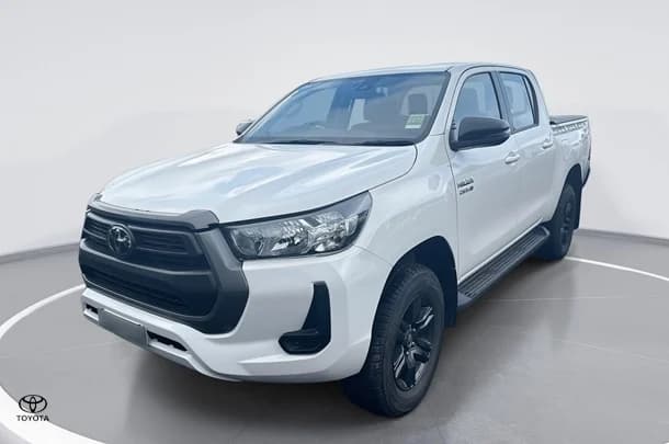 2023 Toyota Hilux SR