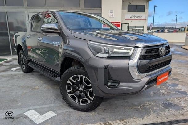 2022 Toyota Hilux SR5