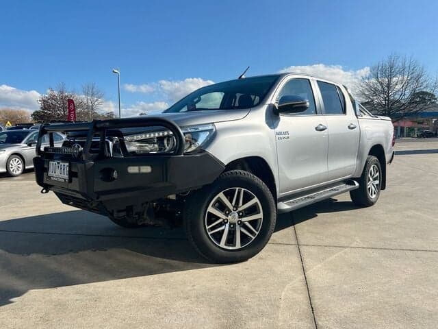 2018 Toyota HILUX SR5