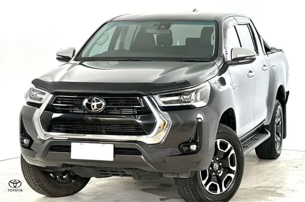 2022 Toyota Hilux SR5