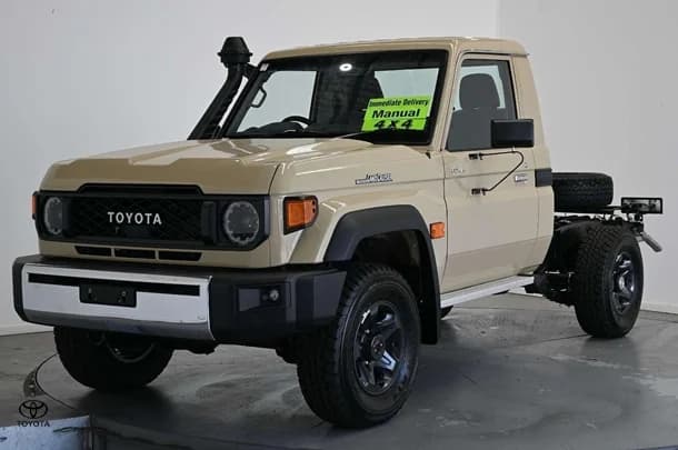 2025 Toyota LC Military GXL