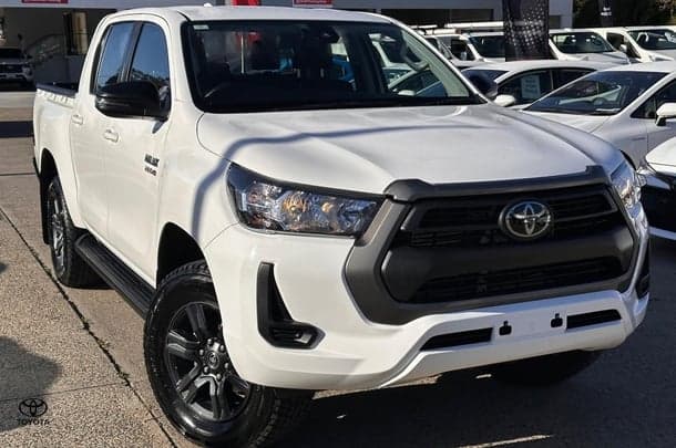 2022 Toyota HiLux 4x4 SR