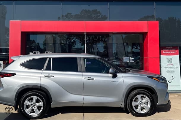 2024 Toyota Kluger GX