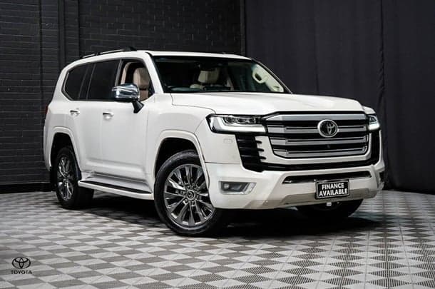 2023 Toyota Landcruiser Sahara ZX