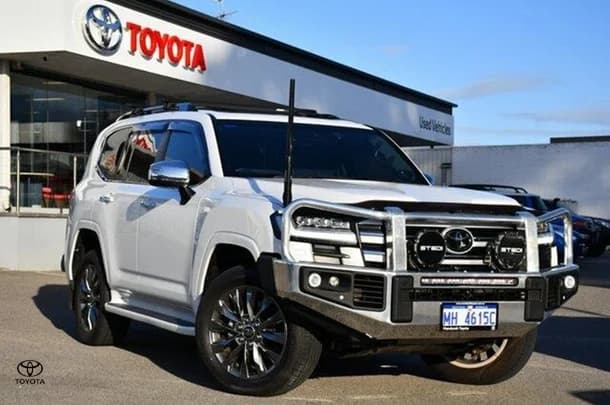 2024 Toyota Landcruiser Sahara ZX