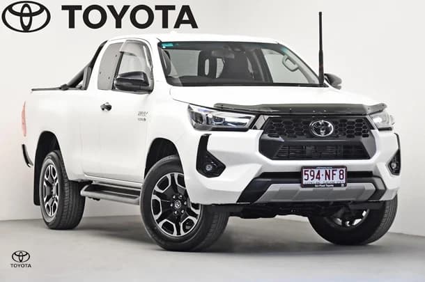 2024 Toyota Hilux 4x4 SR5
