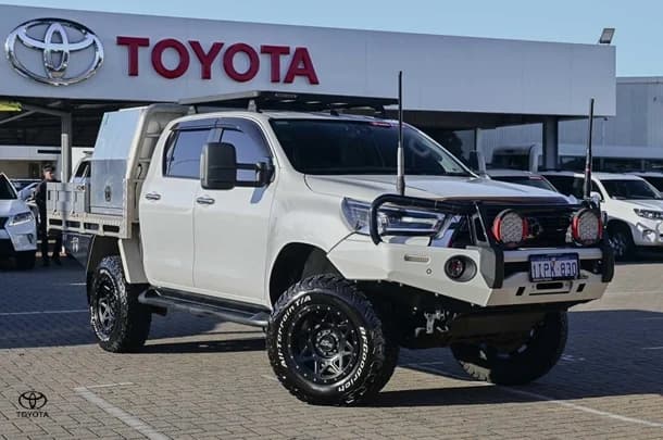 2021 Toyota HILUX SR5