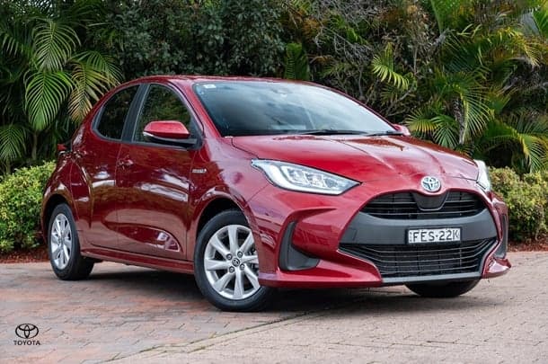 2023 TOYOTA Yaris Hybrid SX