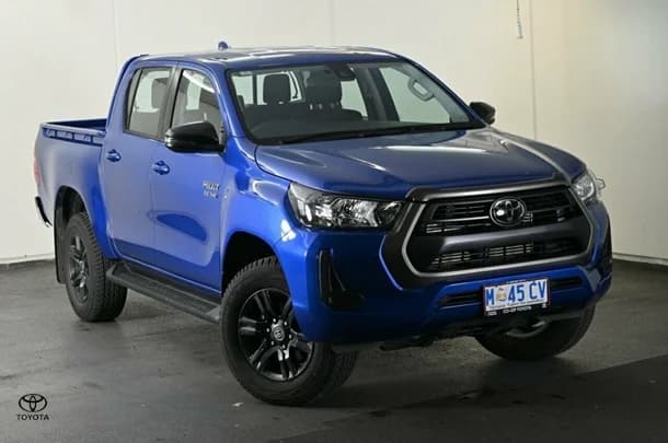 2023 Toyota Hilux SR