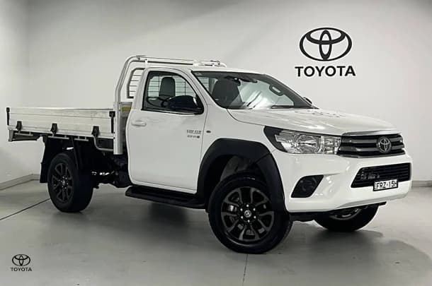 2024 Toyota Hilux SR