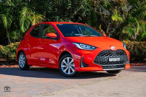 2024 TOYOTA Yaris Hybrid SX