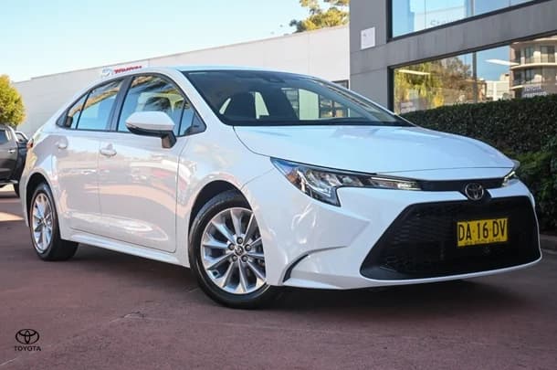 2021 TOYOTA Corolla Sedan SX
