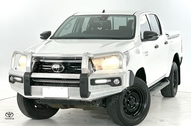 2019 Toyota Hilux SR