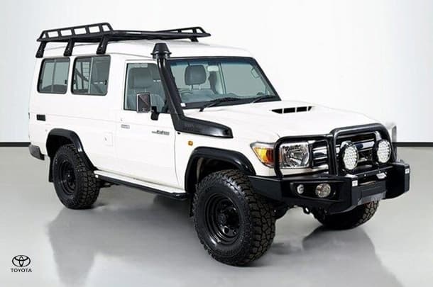 2021 Toyota LANDCRUISER MILITARY GXL