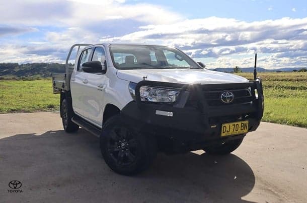 2023 Toyota Hilux 4x4 SR