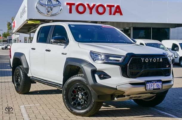 2023 Toyota HILUX GR-S