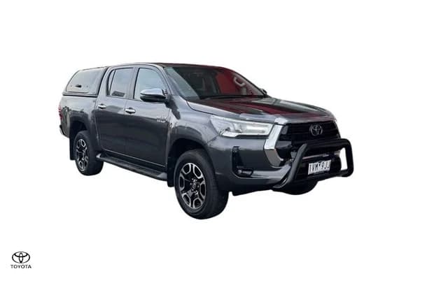 2022 Toyota Hilux SR5